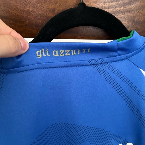 Italy Home Jersey- Fabio Cannavaro’s name and number - Picture 6 of 14